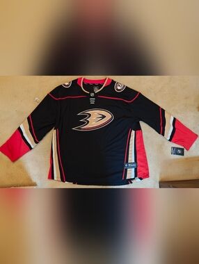 New Big & Tall NHL Hockey Anaheim Ducks Fanatics Black Breakaway Home Jersey.